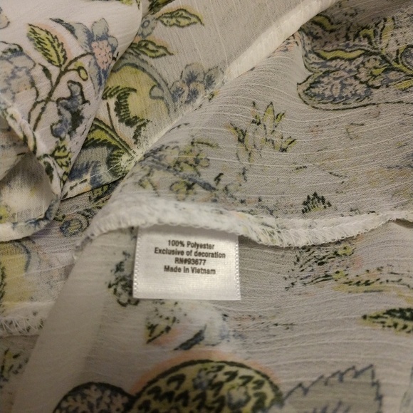 🔹️Beautiful sheer blouse🔹️ - Picture 6 of 6